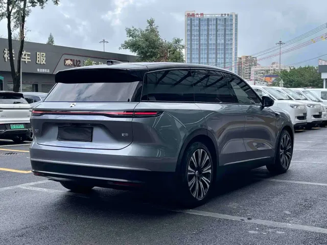 Nio ES8 — Фото автомобиля 11