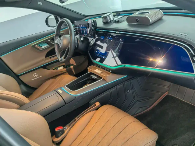 Mercedes-Benz E-Class — Фото автомобиля 13
