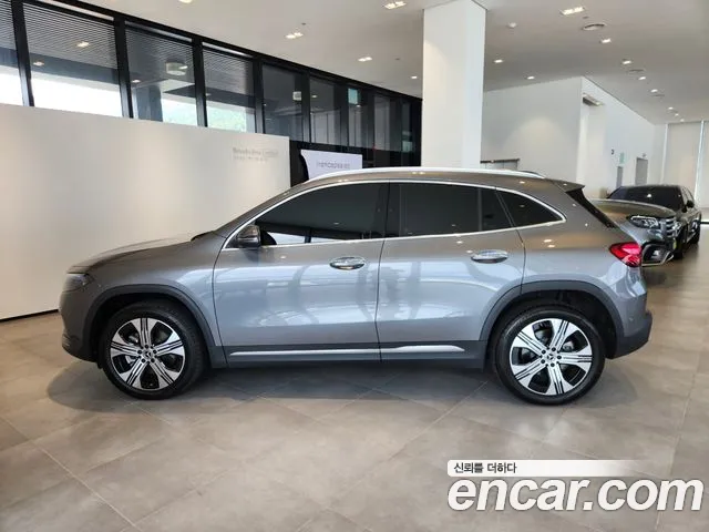 Mercedes-Benz EQA — Фото автомобиля 8