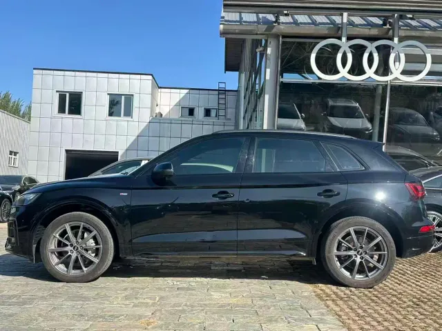 Audi Q5L — Фото автомобиля 3