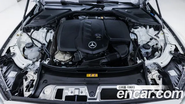 Mercedes-Benz E-Class — Фото автомобиля 6