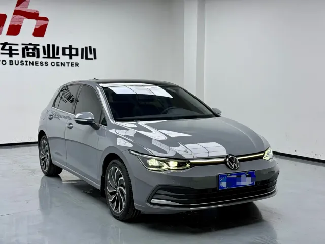 Volkswagen Golf — Фото автомобиля 3