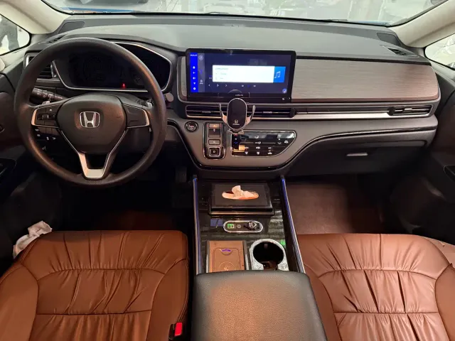 Honda Odyssey — Фото автомобиля 7