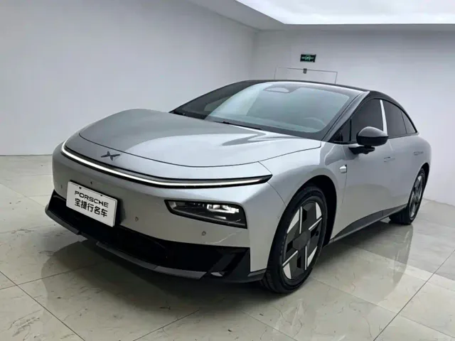Xpeng P7+ — Фото автомобиля 2