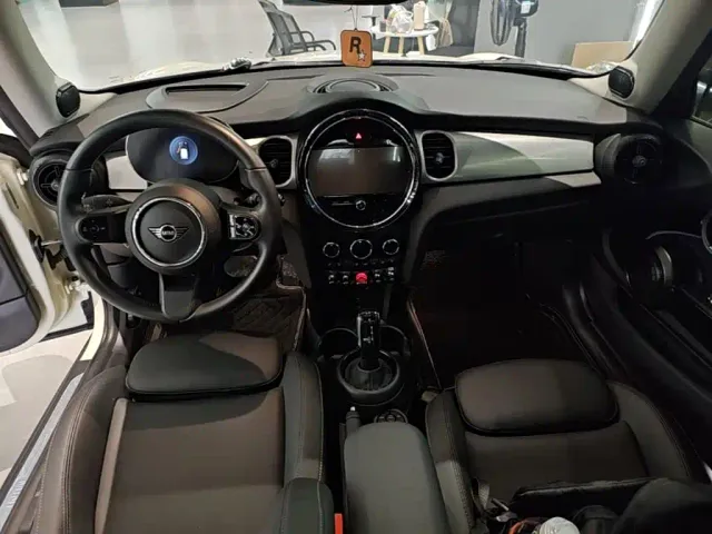 MINI Hatch — Фото автомобиля 9
