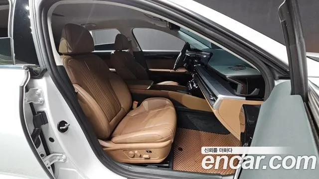 Hyundai Grandeur GN7 — Фото автомобиля 16