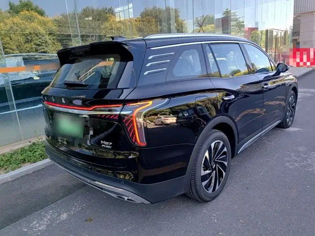 Hongqi HS7 PHEV — Фото автомобиля 4
