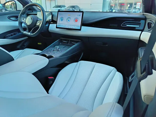 BYD Seal 06 — Фото автомобиля 13