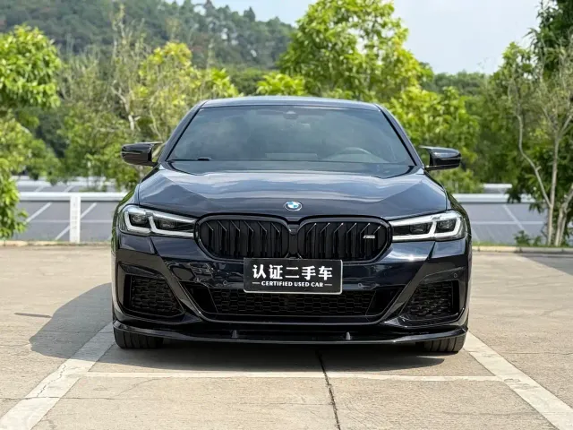 BMW 5 Series — Фото автомобиля 2