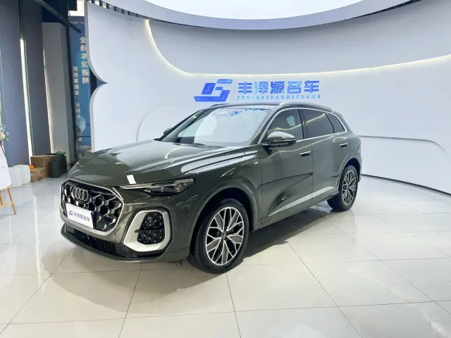 Фотография автомобиля — Audi Q5L