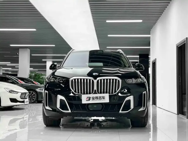 BMW X5 — Фото автомобиля 2