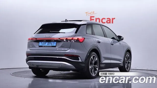 Audi Q4 e-tron F4 — Фото автомобиля 2