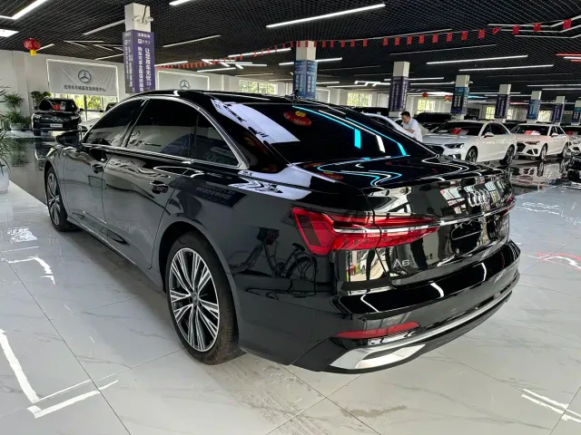 Audi A6L — Фото автомобиля 7