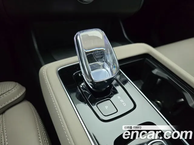 Volvo XC90 — Фото автомобиля 9