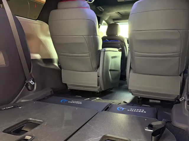 Toyota Sienna — Фото автомобиля 15