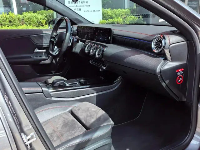 Mercedes-Benz A-Class — Фото автомобиля 10