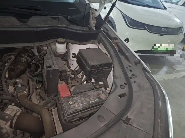 Dongfeng Fengshen AX7 — Фото автомобиля 21