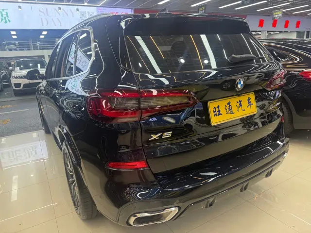 BMW X5 — Фото автомобиля 4