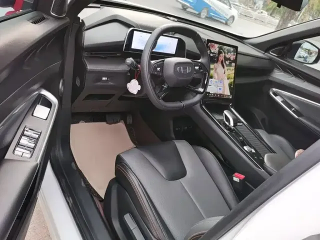 Geely Boyue 2023 Boyue COOL 1.5TD Smart Connection Edition — Фото автомобиля 15