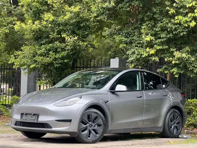 Фотография автомобиля — Tesla Model Y