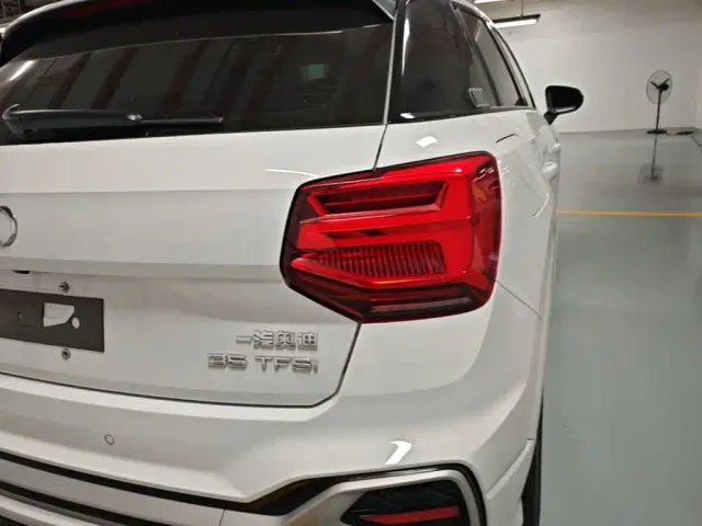 Audi Q2L — Фото автомобиля 7