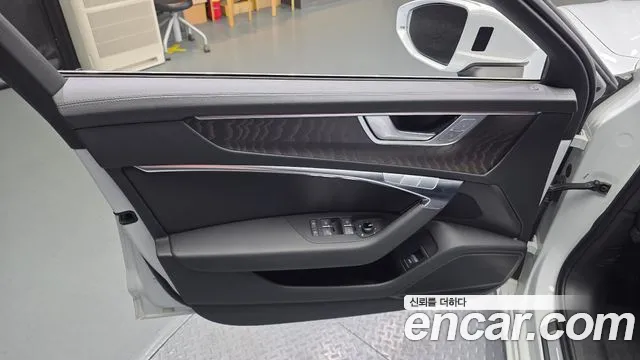Audi A6 45 TFSI quattro Premium — Фото автомобиля 23