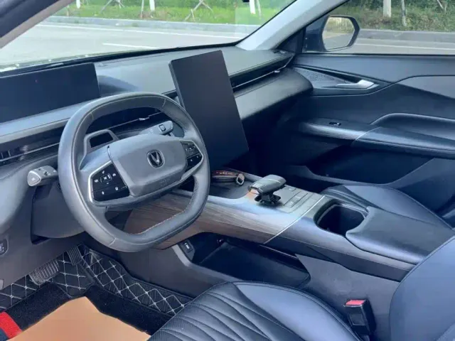 Changan Lamore — Фото автомобиля 18