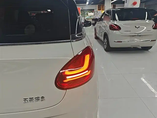 Wuling Bingo — Фото автомобиля 7