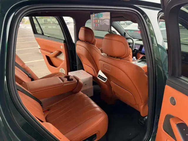 AITO Wenjie AITO M7 2026 Extended Range Ultra AWD 5-Seater — Фото автомобиля 10