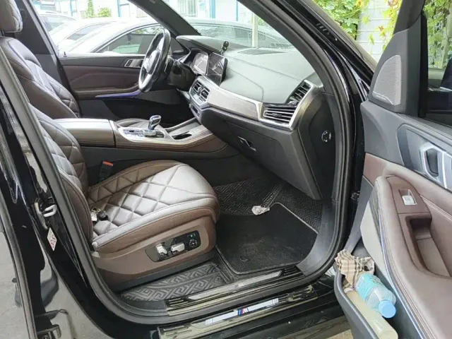 BMW BMW X5 2022 Model xDrive 40Li M Sport Package — Фото автомобиля 13