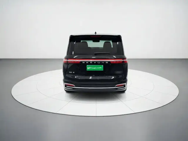Bestune Besturn M9 — Фото автомобиля 5