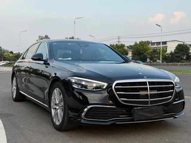 Mercedes-Benz S-Class — Фото автомобиля 2