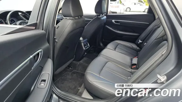 Hyundai Sonata Sonata (DN8) 2.0 LPG(Для проката) — Фото автомобиля 12