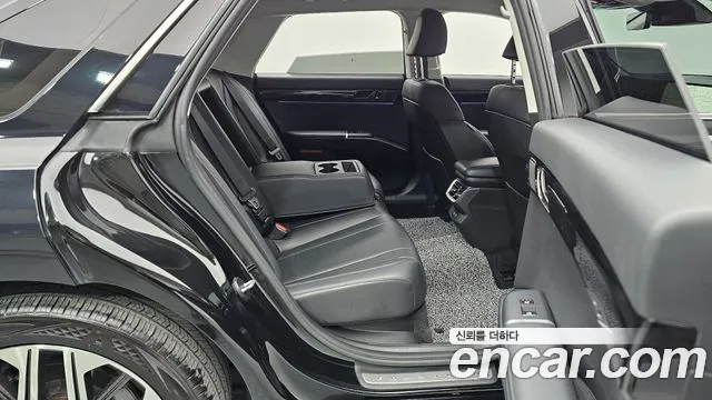 Hyundai Grandeur GN7 — Фото автомобиля 12