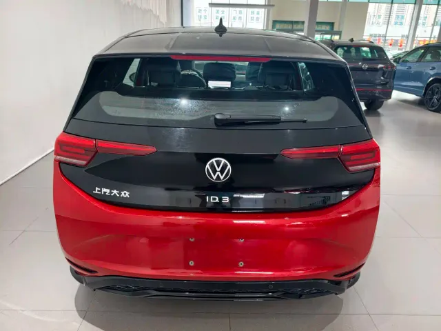 Volkswagen ID.3 — Фото автомобиля 12