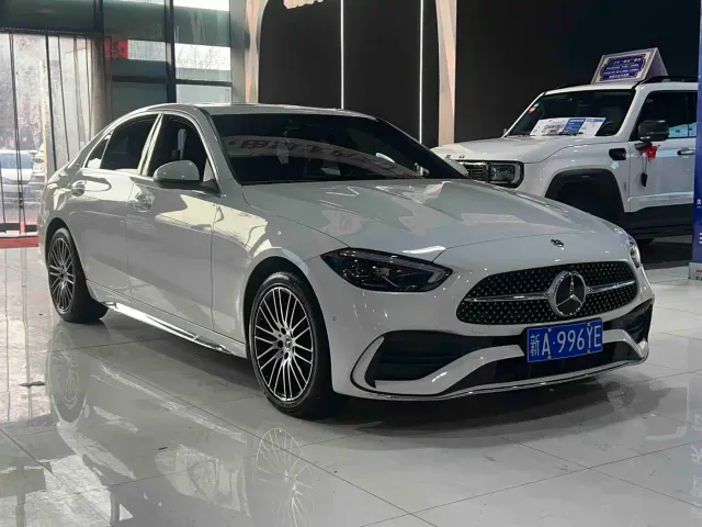 Mercedes-Benz C-Class — Фото автомобиля 3