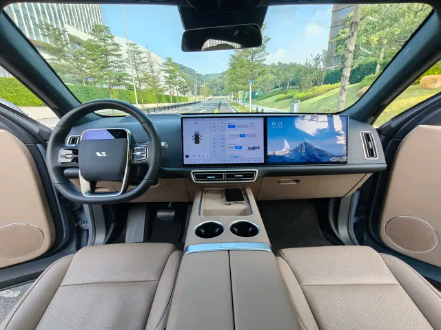 Li Auto Li Auto L7 2025 Max Smart Renewal Edition — Фото автомобиля 8
