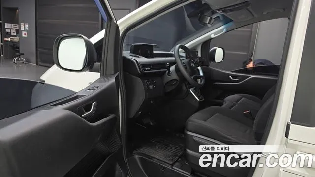 Hyundai Staria — Фото автомобиля 15