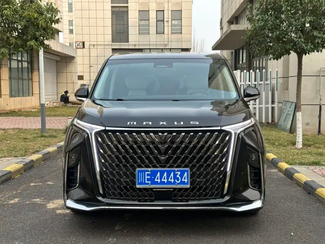 Maxus G90 — Фото автомобиля 2