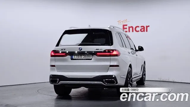 BMW X7 — Фото автомобиля 4