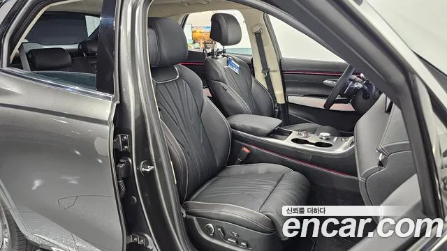 Genesis GV70 — Фото автомобиля 12