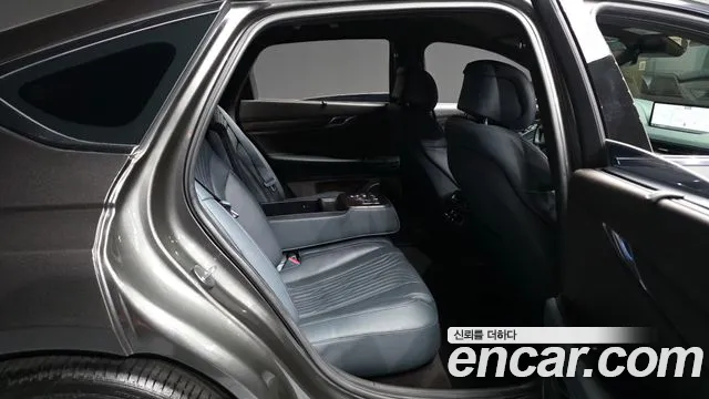 Genesis G80 Бензин 3.5 турбо AWD — Фото автомобиля 12