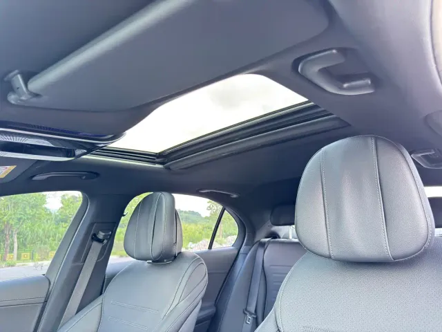 Mercedes-Benz C-Class — Фото автомобиля 13