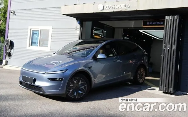 Фотография автомобиля — Tesla Model Y