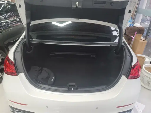 Mercedes-Benz C-Class — Фото автомобиля 18