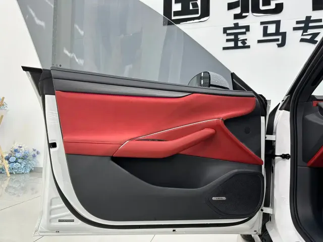 Xiaomi SU7 — Фото автомобиля 22
