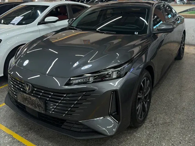 Фотография автомобиля — Changan Eado