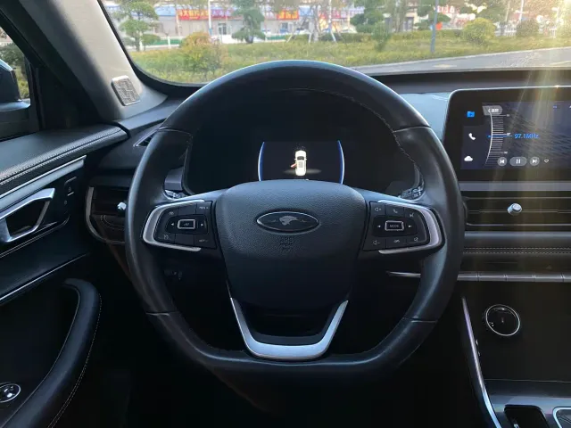 Chery Tiggo 8 — Фото автомобиля 8
