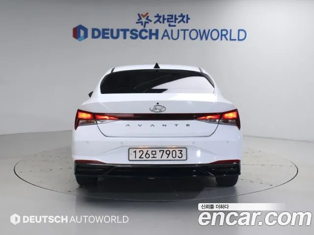 Hyundai Avante CN7 — Фото автомобиля 4