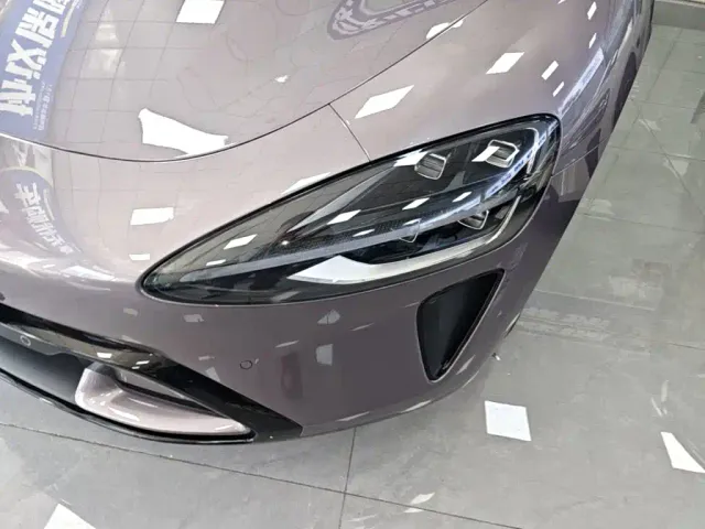 Xiaomi SU7 — Фото автомобиля 23